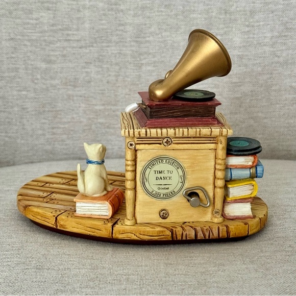 Time to Dance Limited Edition Musical Hummelscape - M. I. Hummel #1080-D 2003 - Picture 9 of 13